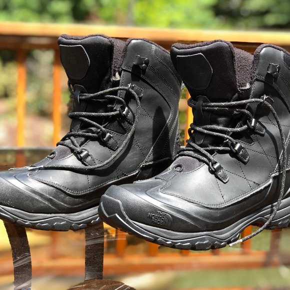 The North Face waterproof insulated mens size 11 snow boots main image 8